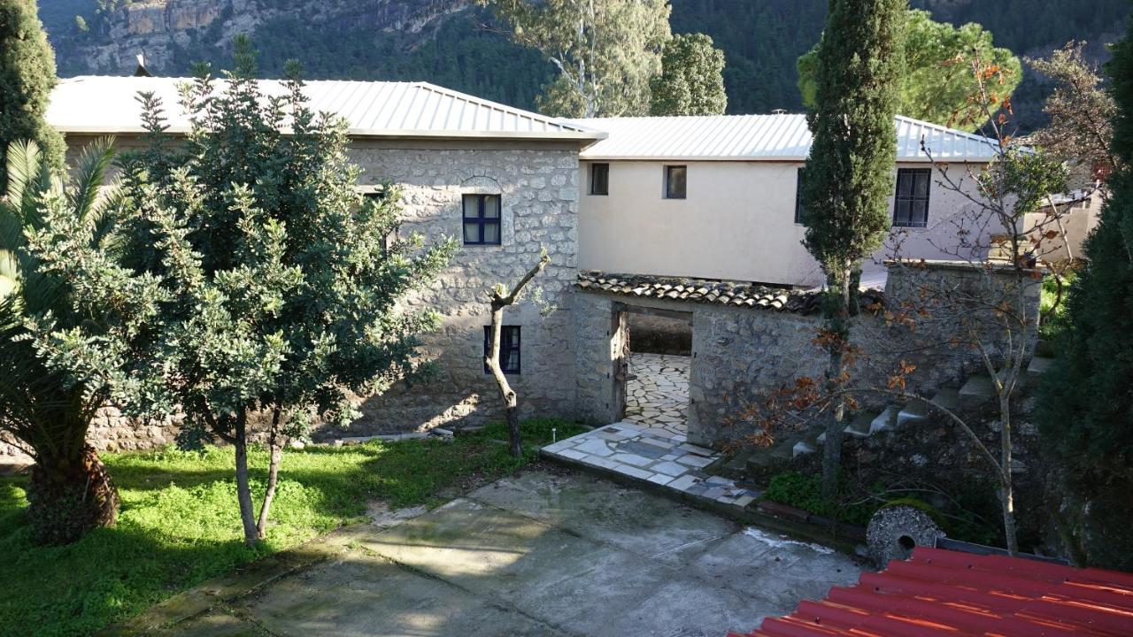 The Old Olive Mill House Villa Aegae Exterior photo